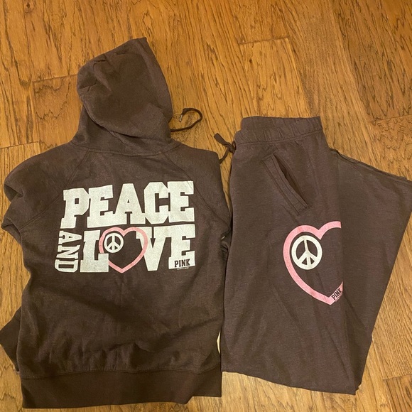 Victoria Secret Pink matching sweatsuit - Picture 2 of 3